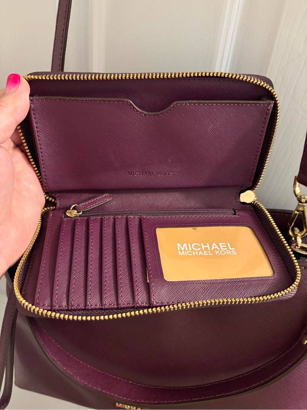 Michael Kors Plum Saffiano Shoulder Tote with wallet - Picture 6 of 7